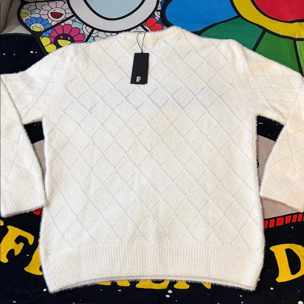 Left Point White Crewneck Sweater Runs Small ( Fits Medium ) - Picture 8 of 11